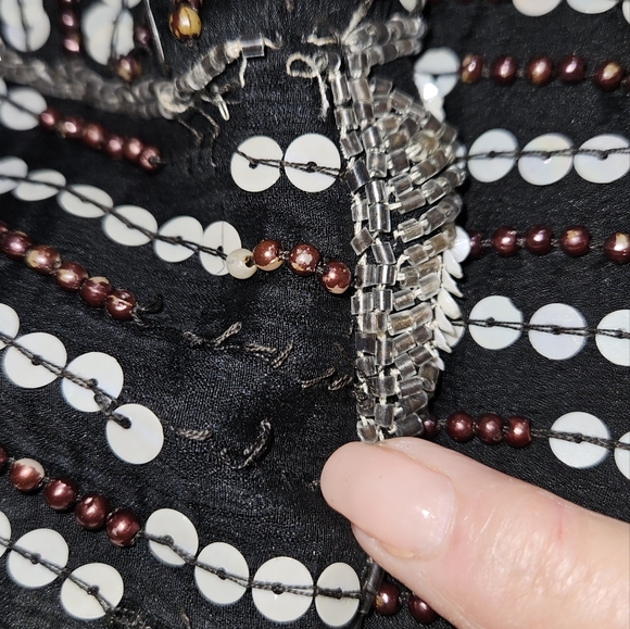 Dress with sequins and pearls - Picture 13 of 13